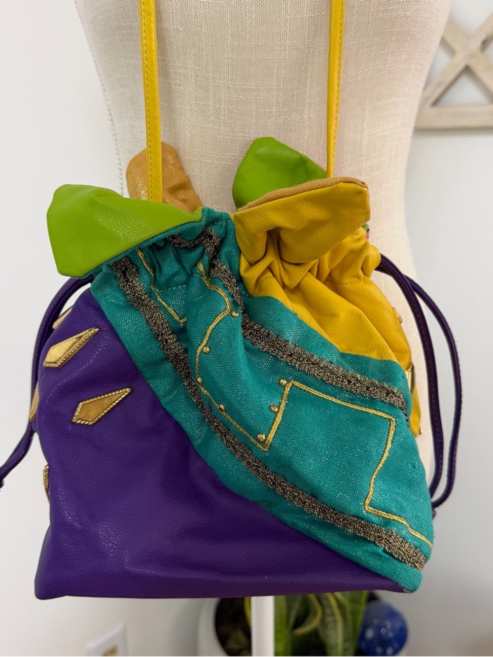 Vintage 80’s Colorblock Drawstring Shoulder Bag in Purple, Teal & Yellow - Picture 2 of 13